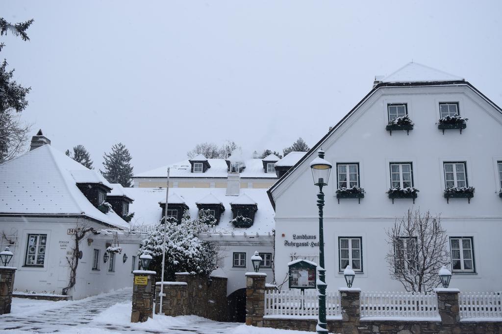 Hotel Landhaus Fuhrgassl-Huber Viena Exterior foto